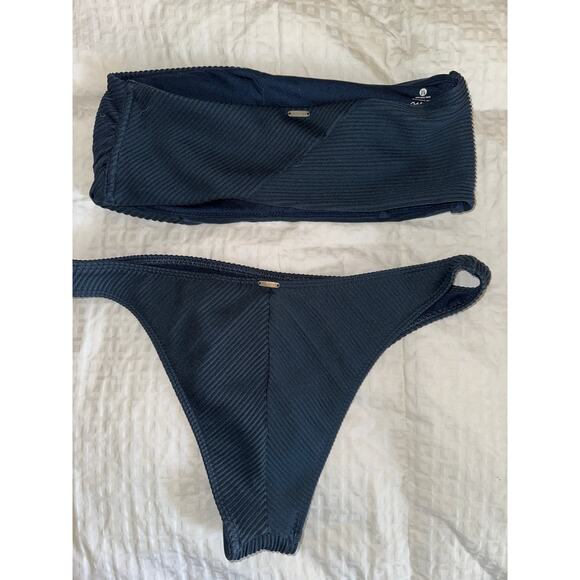 Hollister Swim Black Bikini Bandeau Top Size Medium Bikini Bottom Size Large - Picture 2 of 2